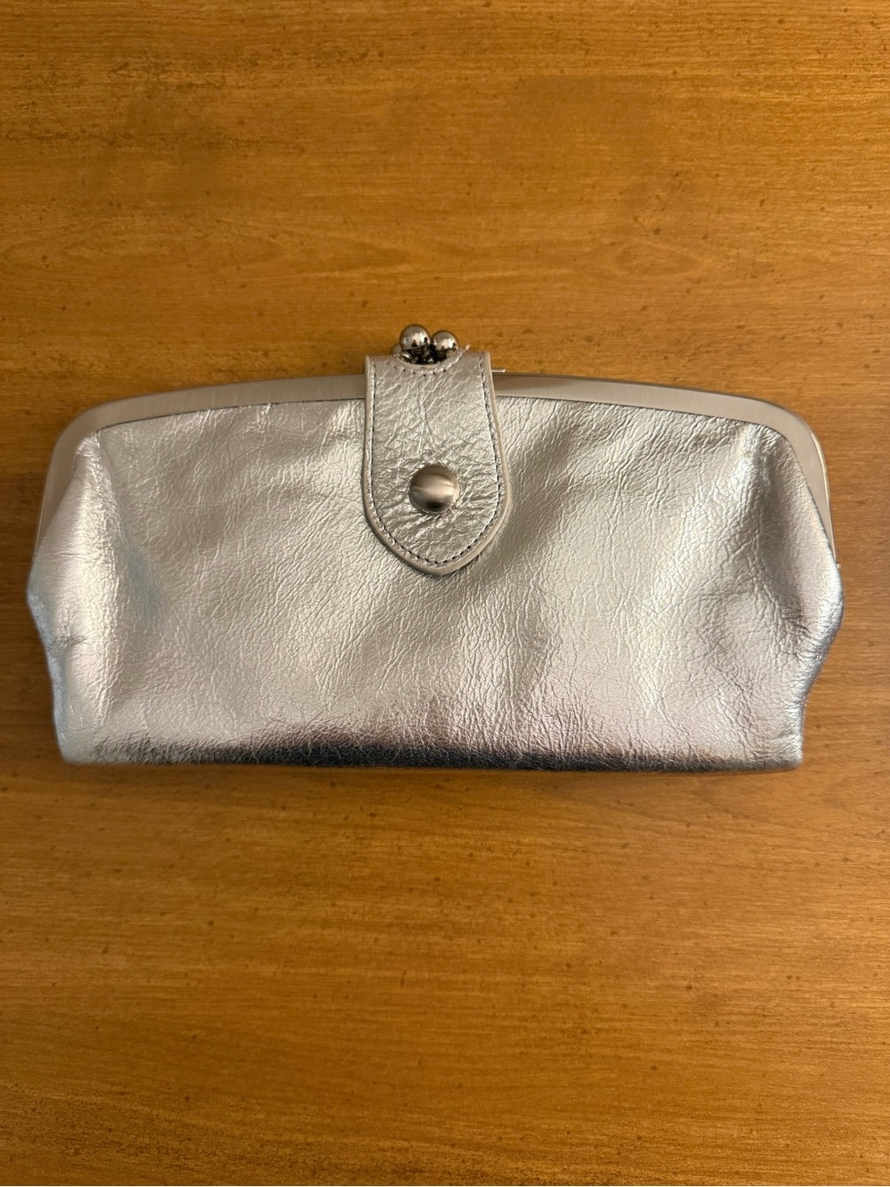 Nine West Silver Metallic Frame Wristlet Clutch
